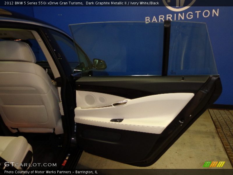 Dark Graphite Metallic II / Ivory White/Black 2012 BMW 5 Series 550i xDrive Gran Turismo