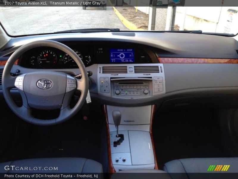 Titanium Metallic / Light Gray 2007 Toyota Avalon XLS
