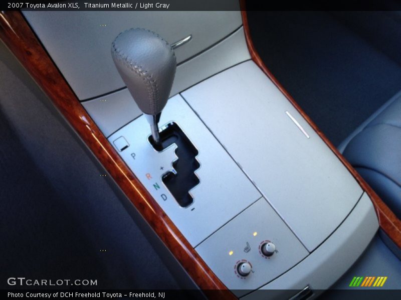Titanium Metallic / Light Gray 2007 Toyota Avalon XLS