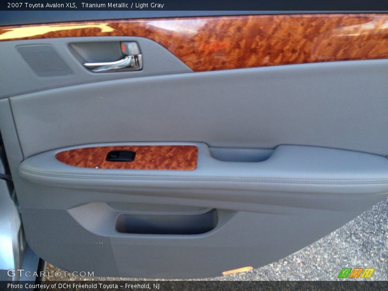 Titanium Metallic / Light Gray 2007 Toyota Avalon XLS