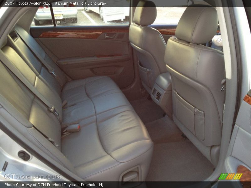 Titanium Metallic / Light Gray 2007 Toyota Avalon XLS