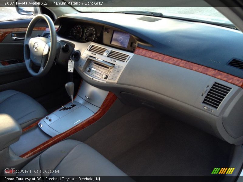 Titanium Metallic / Light Gray 2007 Toyota Avalon XLS