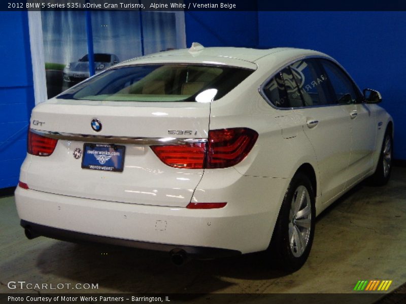 Alpine White / Venetian Beige 2012 BMW 5 Series 535i xDrive Gran Turismo