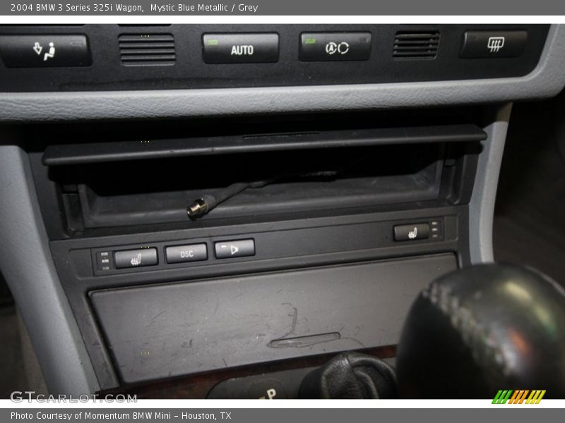 Controls of 2004 3 Series 325i Wagon