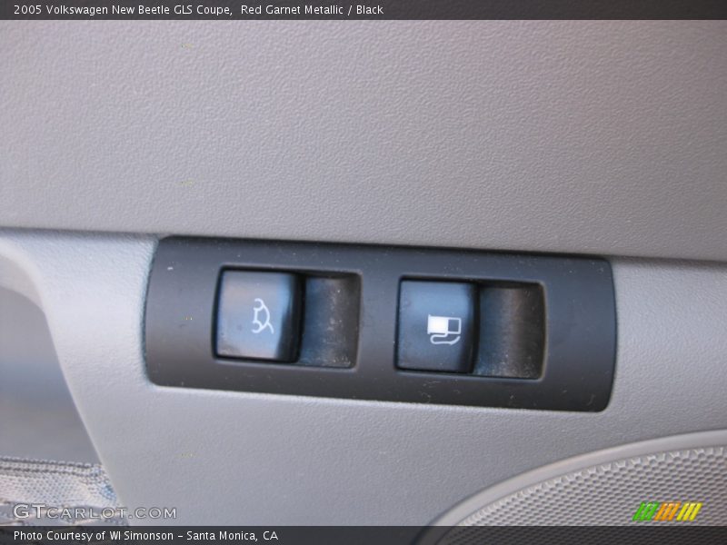 Red Garnet Metallic / Black 2005 Volkswagen New Beetle GLS Coupe