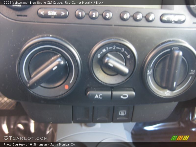 Red Garnet Metallic / Black 2005 Volkswagen New Beetle GLS Coupe