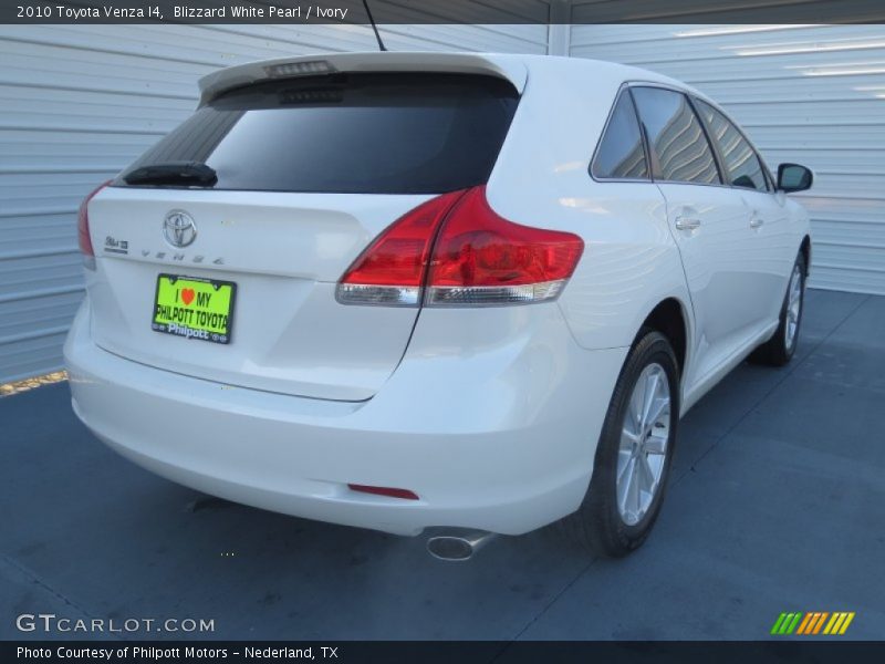 Blizzard White Pearl / Ivory 2010 Toyota Venza I4