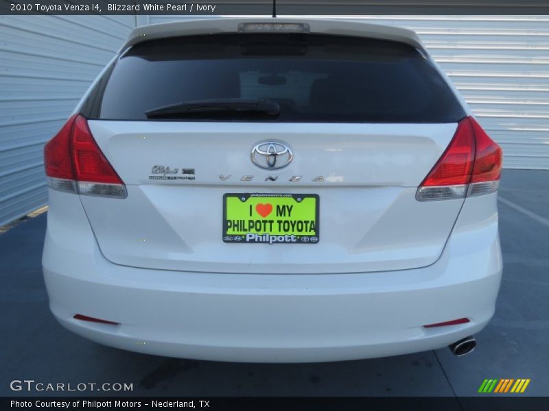 Blizzard White Pearl / Ivory 2010 Toyota Venza I4