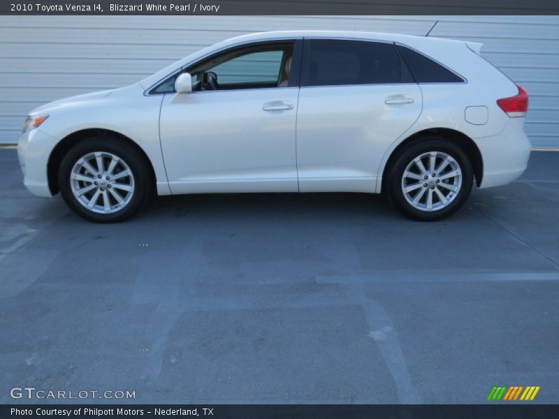 Blizzard White Pearl / Ivory 2010 Toyota Venza I4