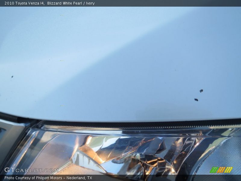 Blizzard White Pearl / Ivory 2010 Toyota Venza I4