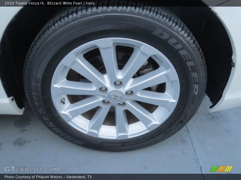 Blizzard White Pearl / Ivory 2010 Toyota Venza I4