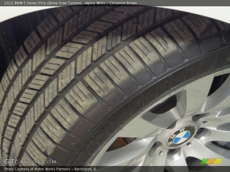 Alpine White / Cinnamon Brown 2012 BMW 5 Series 550i xDrive Gran Turismo