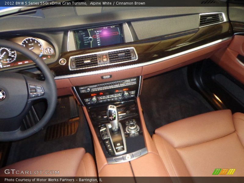 Alpine White / Cinnamon Brown 2012 BMW 5 Series 550i xDrive Gran Turismo