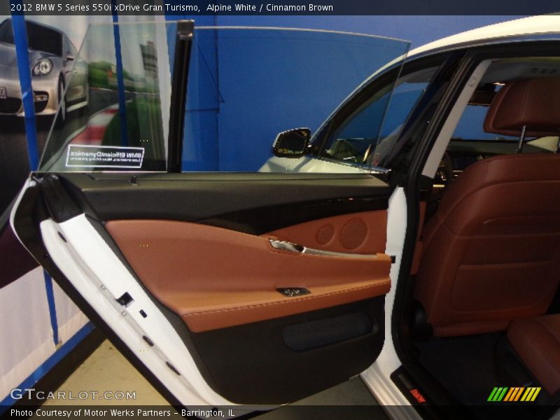 Alpine White / Cinnamon Brown 2012 BMW 5 Series 550i xDrive Gran Turismo