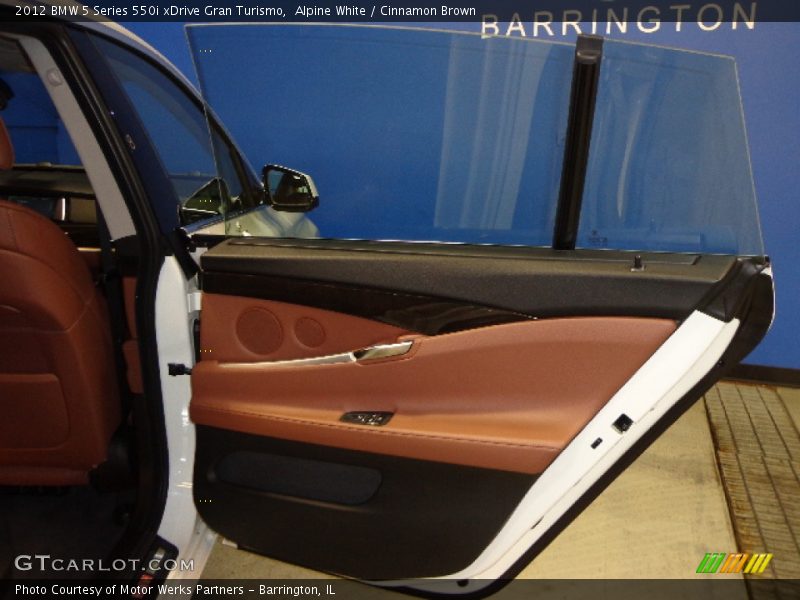 Alpine White / Cinnamon Brown 2012 BMW 5 Series 550i xDrive Gran Turismo