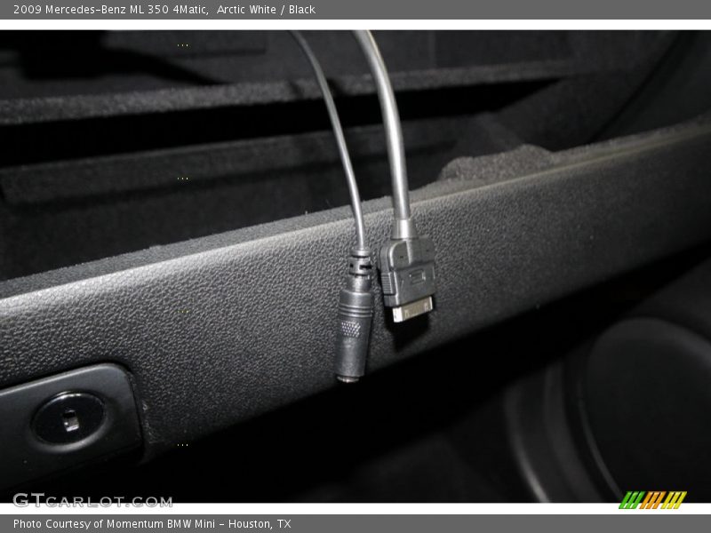 Arctic White / Black 2009 Mercedes-Benz ML 350 4Matic