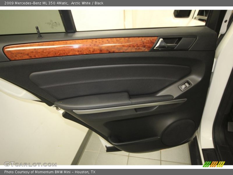Arctic White / Black 2009 Mercedes-Benz ML 350 4Matic