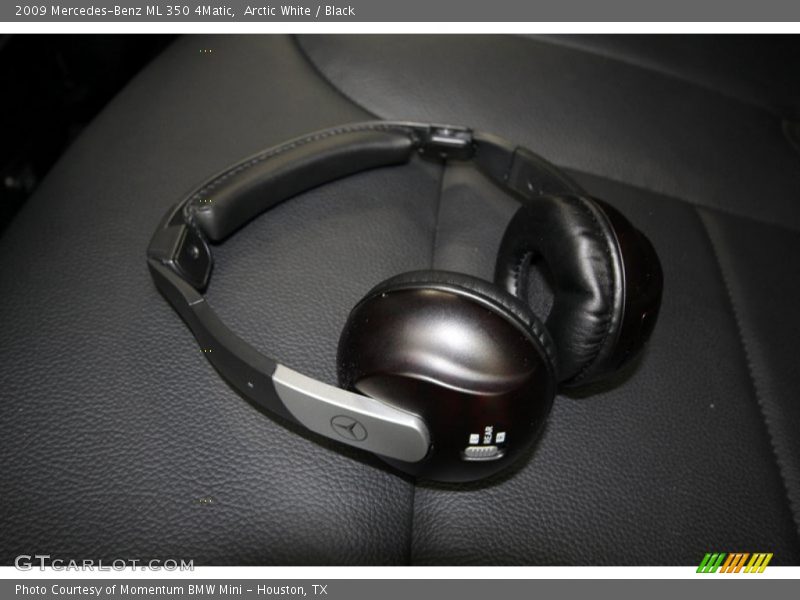 Arctic White / Black 2009 Mercedes-Benz ML 350 4Matic