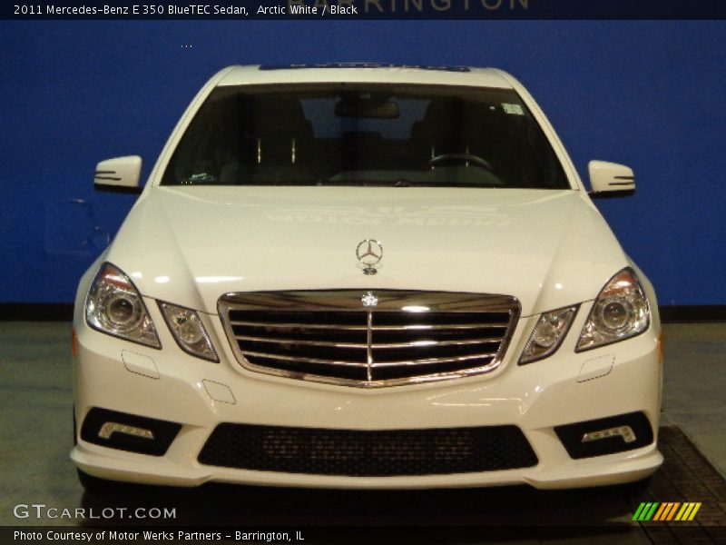 Arctic White / Black 2011 Mercedes-Benz E 350 BlueTEC Sedan