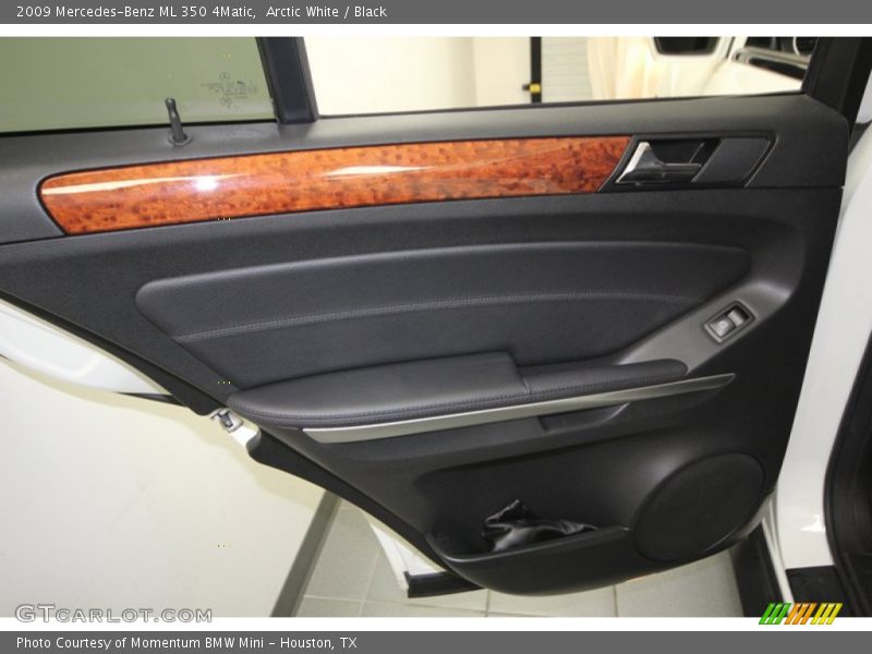 Arctic White / Black 2009 Mercedes-Benz ML 350 4Matic
