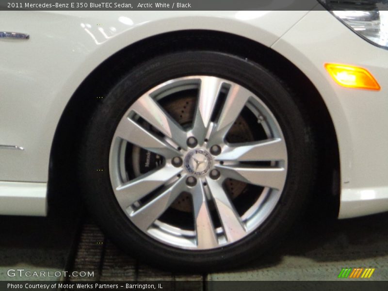 Arctic White / Black 2011 Mercedes-Benz E 350 BlueTEC Sedan