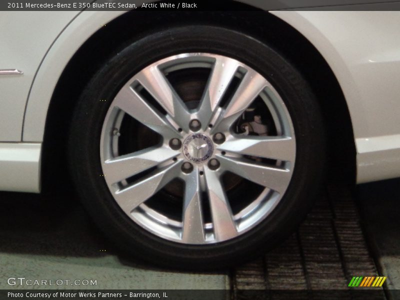 Arctic White / Black 2011 Mercedes-Benz E 350 BlueTEC Sedan
