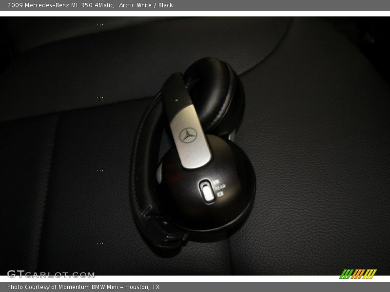 Arctic White / Black 2009 Mercedes-Benz ML 350 4Matic