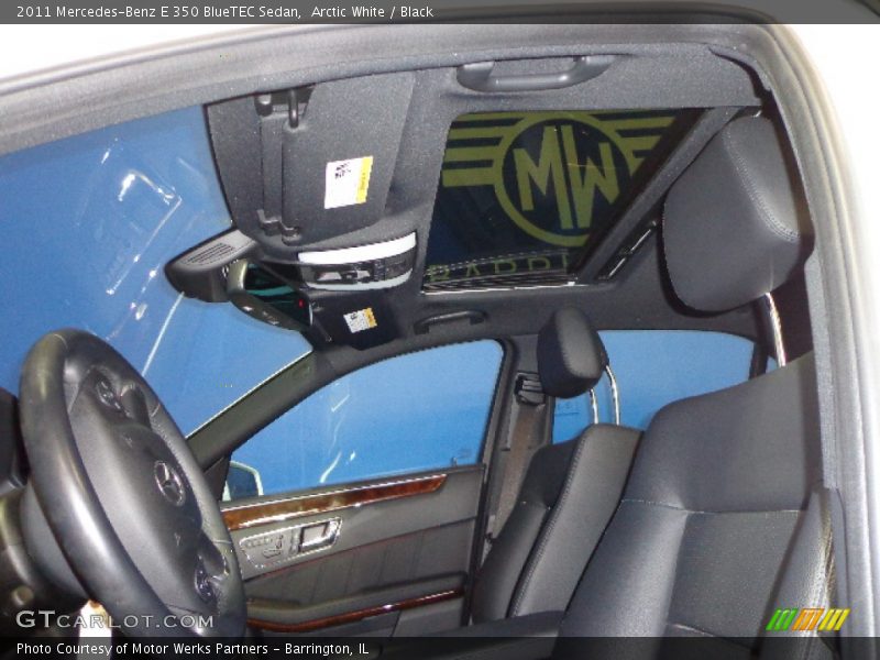 Arctic White / Black 2011 Mercedes-Benz E 350 BlueTEC Sedan