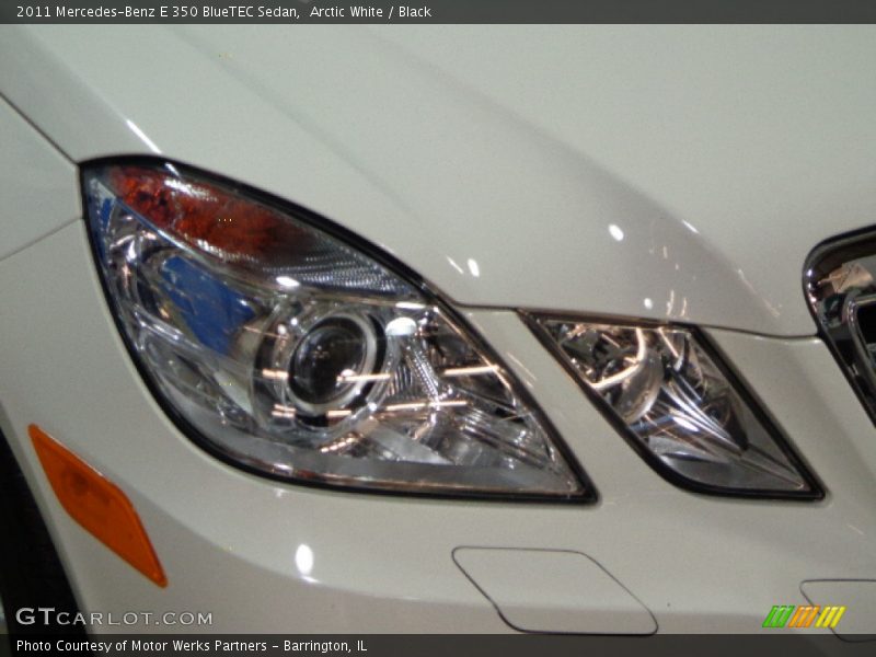 Arctic White / Black 2011 Mercedes-Benz E 350 BlueTEC Sedan