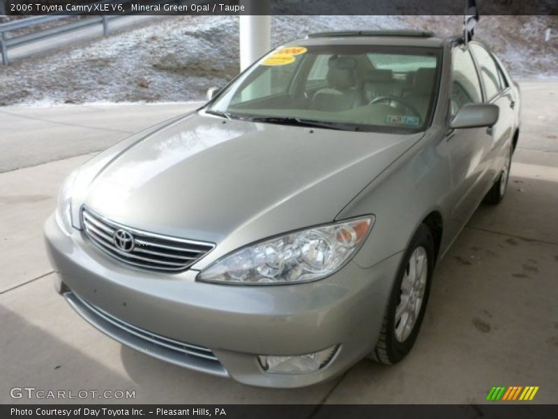 Mineral Green Opal / Taupe 2006 Toyota Camry XLE V6