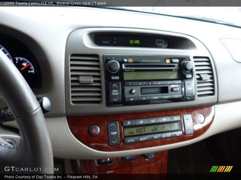 Mineral Green Opal / Taupe 2006 Toyota Camry XLE V6