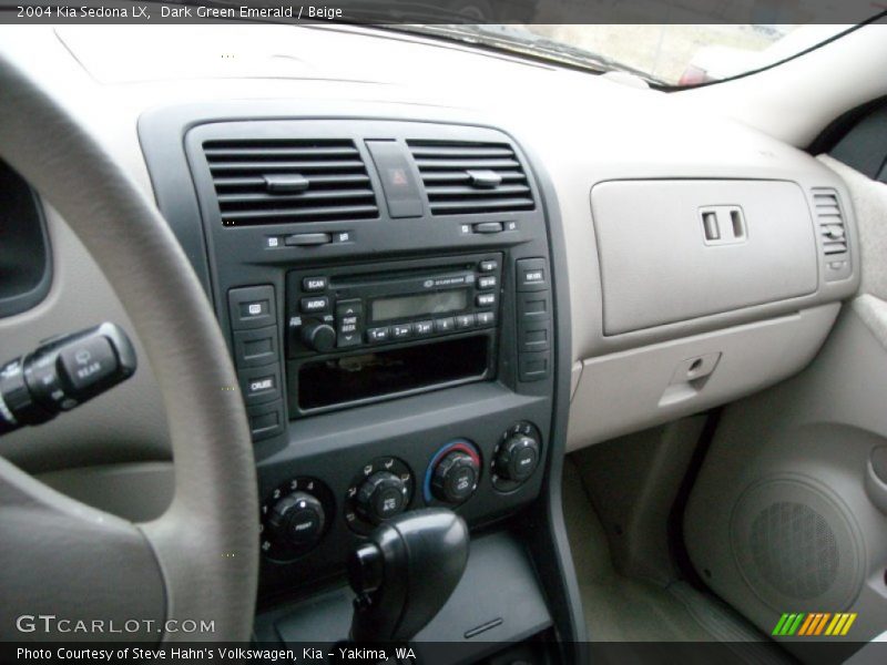 Dark Green Emerald / Beige 2004 Kia Sedona LX