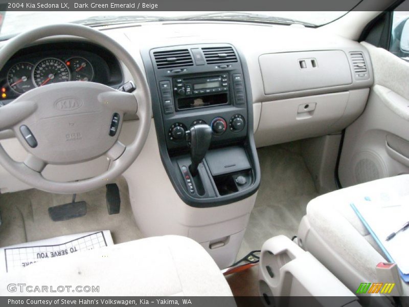 Dark Green Emerald / Beige 2004 Kia Sedona LX