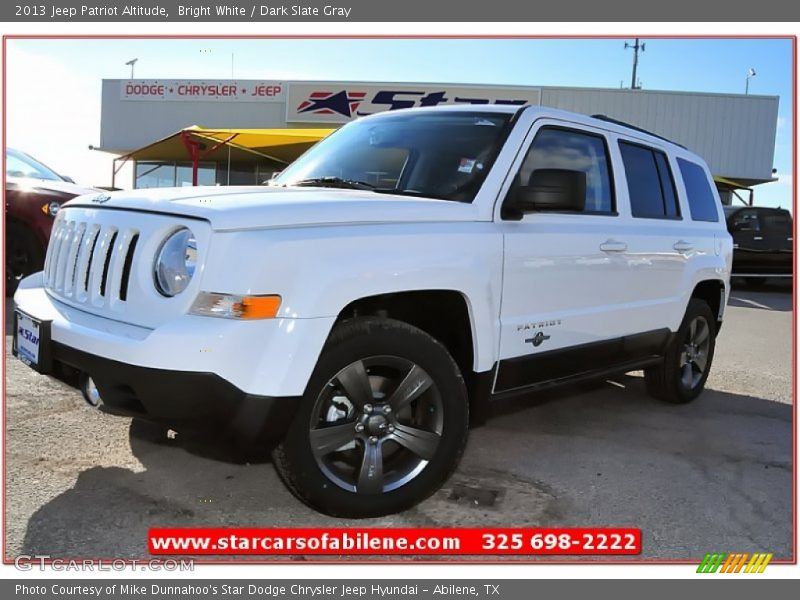 Bright White / Dark Slate Gray 2013 Jeep Patriot Altitude