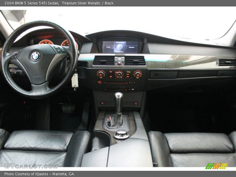 Dashboard of 2004 5 Series 545i Sedan
