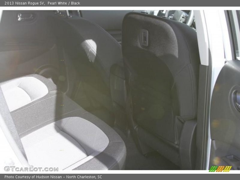 Pearl White / Black 2013 Nissan Rogue SV