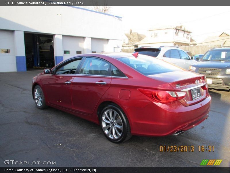 Venetian Red / Black 2011 Hyundai Sonata SE