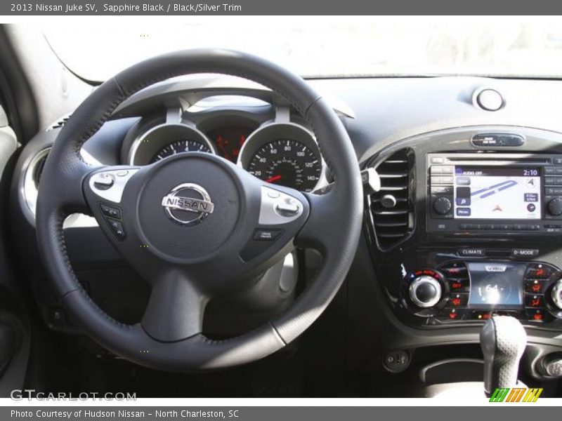 Sapphire Black / Black/Silver Trim 2013 Nissan Juke SV