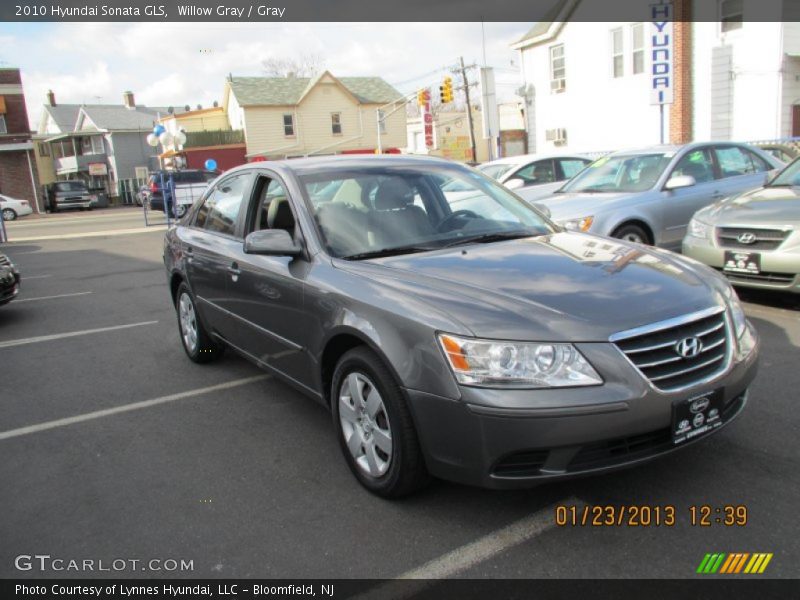Willow Gray / Gray 2010 Hyundai Sonata GLS