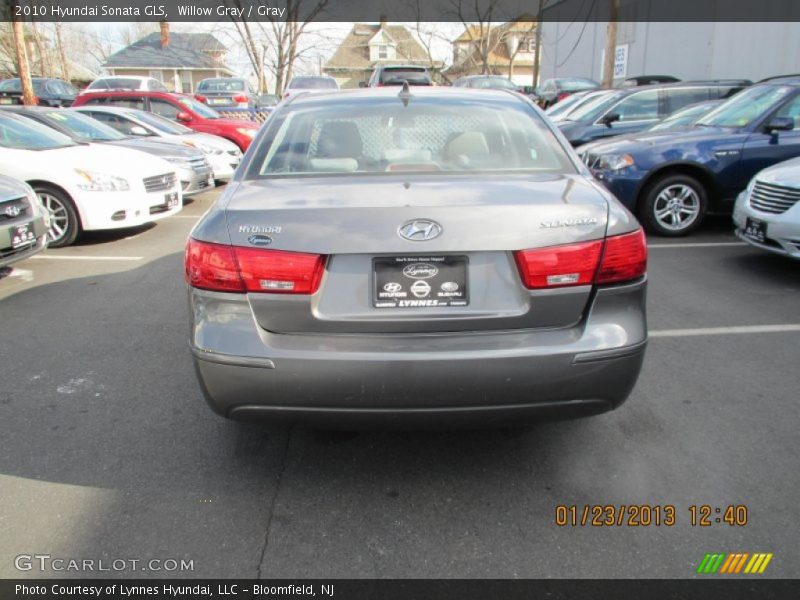 Willow Gray / Gray 2010 Hyundai Sonata GLS