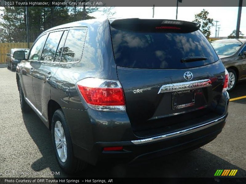 Magnetic Gray Metallic / Ash 2013 Toyota Highlander