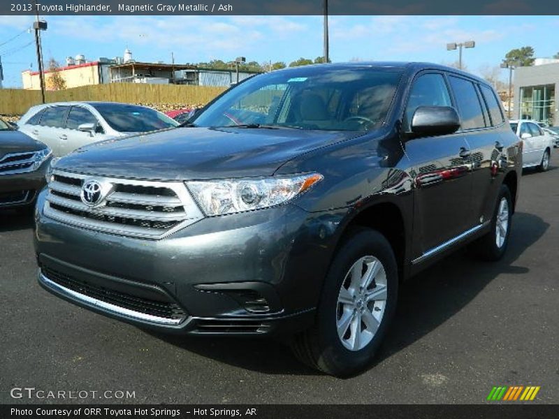 Magnetic Gray Metallic / Ash 2013 Toyota Highlander