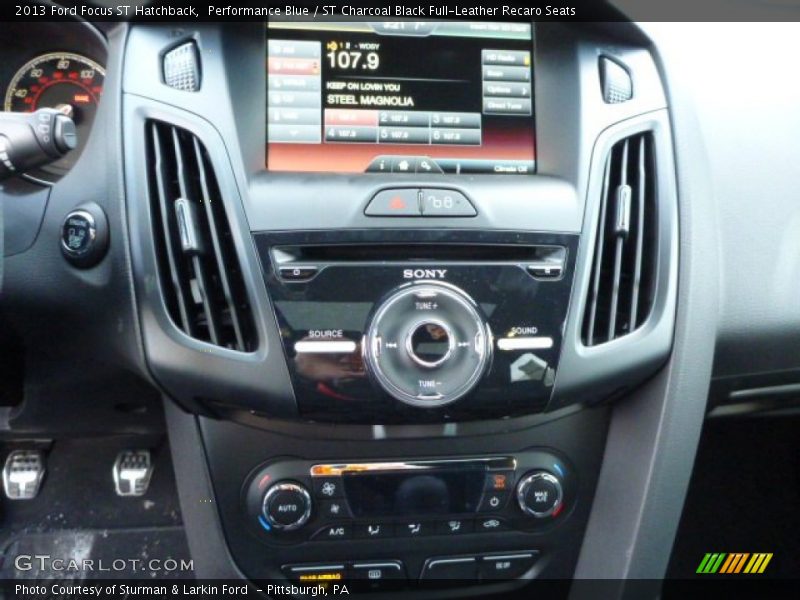 Controls of 2013 Focus ST Hatchback