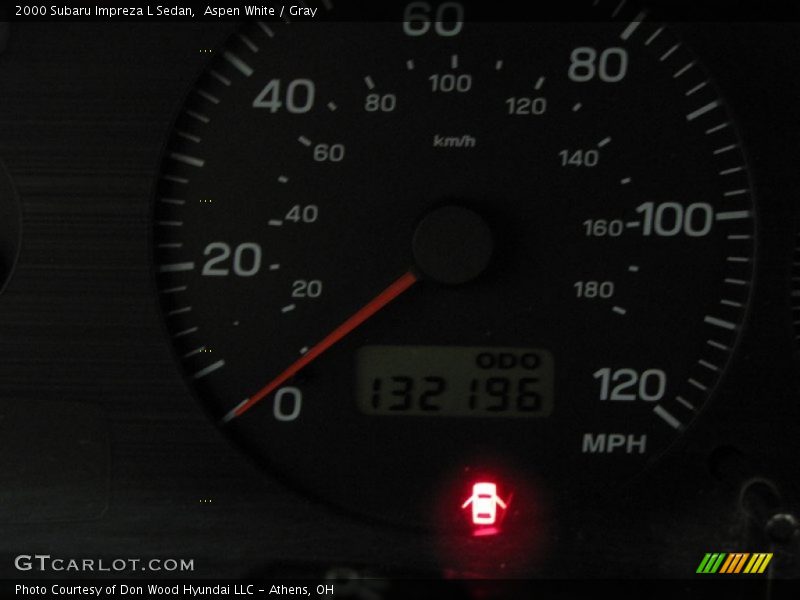 Aspen White / Gray 2000 Subaru Impreza L Sedan