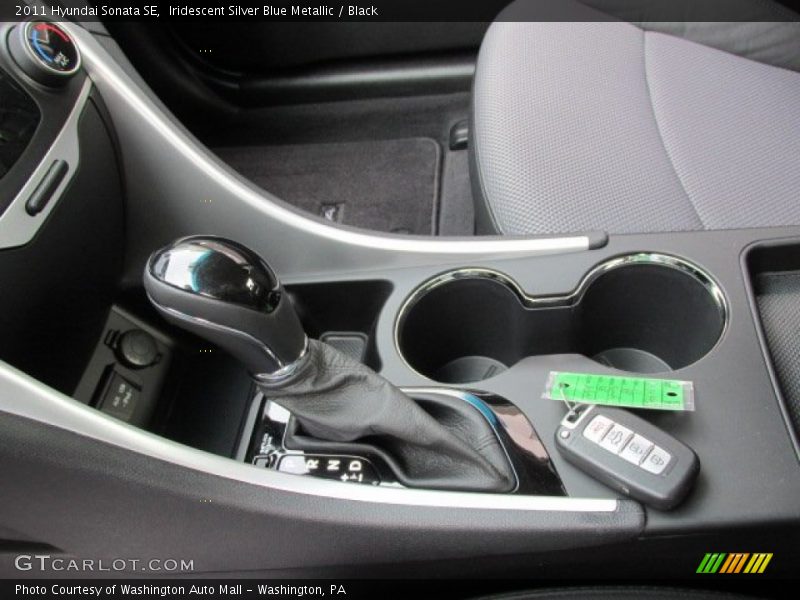 Iridescent Silver Blue Metallic / Black 2011 Hyundai Sonata SE
