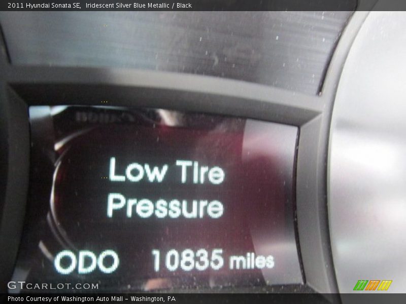 Iridescent Silver Blue Metallic / Black 2011 Hyundai Sonata SE