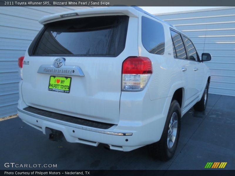 Blizzard White Pearl / Sand Beige 2011 Toyota 4Runner SR5