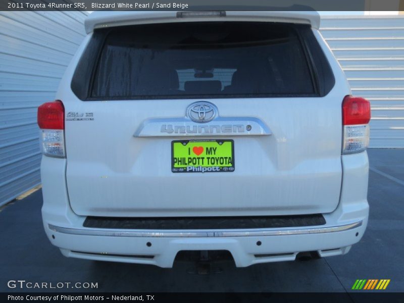 Blizzard White Pearl / Sand Beige 2011 Toyota 4Runner SR5
