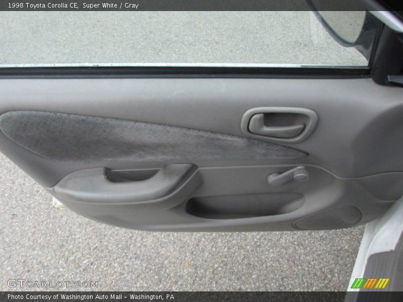 Super White / Gray 1998 Toyota Corolla CE