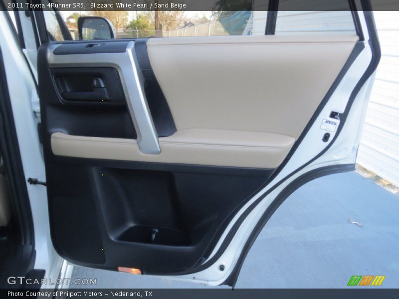 Blizzard White Pearl / Sand Beige 2011 Toyota 4Runner SR5